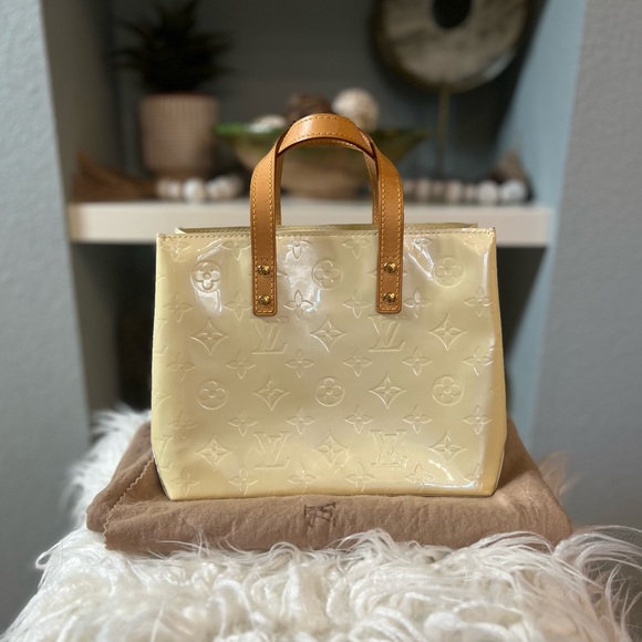 **SOLD** Louis Vuitton Vernis Perle Reade PM Authentic with dust bag - Picture 3 of 16